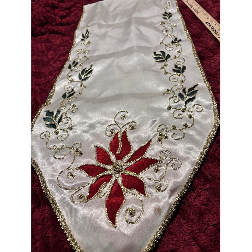 Christmas Table Runner Red Poinsettias Green Leaves Gold Filagree 68x14 Tassels